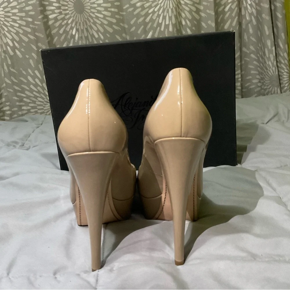 Alejandro Ingelmo platform stiletto 8.5W BNIB - Picture 6 of 7